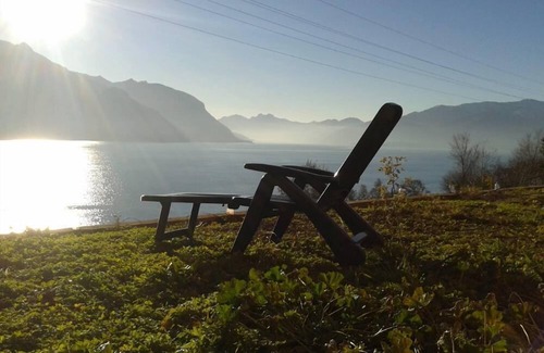 San Siro Apartment | CASA AZALEA Nice apartment with wonderful lake view