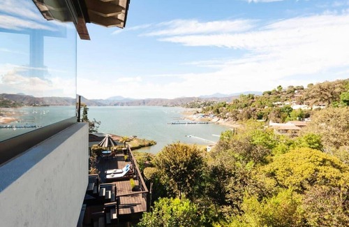 Valle de Bravo House | Casa Azul. Lakeview Terrace Retreat in Avándaro