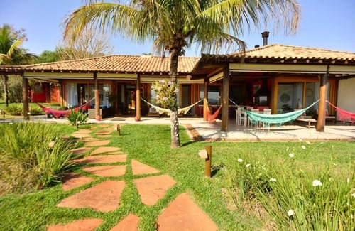Itai House | Casa bali avaré, Maravilhosa Casa em Condomínio na Beira da Represa de Avaré