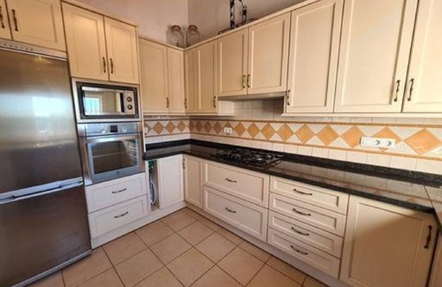 Canillas de Albaida Villa | Casa BánnWonderful Villa with A/C 3 bedrooms 2 bathrooms. Private Pool & BBQ
