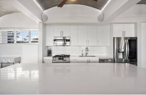 Puntas House | Casa Barrilito: A Modern Luxury Rental Home in a Secluded Neighborhood