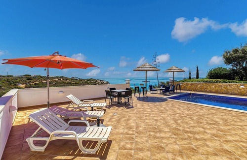 Benagil Villa | Casa Beatriz Magnificent Villa just a few steps from the beach