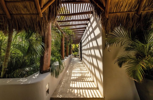 La Cruz de Huanacaxtle Villa | Casa Bella - Spectacular villa located in the exclusive Condominium Real del Mar