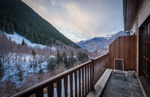 Baqueira Ski Chalet | Casa Beret Deluxe Luxurious and great detached house at the foot of the slopes at Cota 1500 of Baqueira Beret