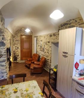 Rocchetta Nervina Apartment | Casa Bertagna