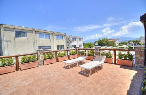 Marina di Casal Velino House | Casa Biancolilla D: A welcoming apartment situated at a short distance from the beach, with Free WI-FI.