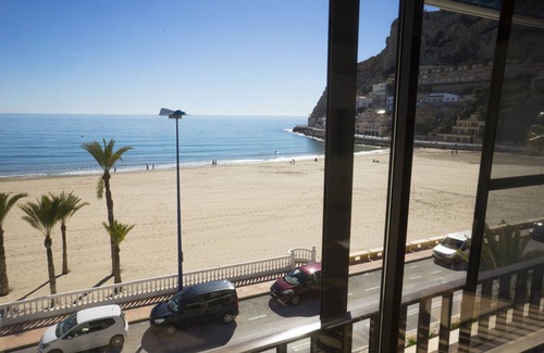 Cala Apartment | Casa Blanca 4, apartment right on the beach with fantastic views