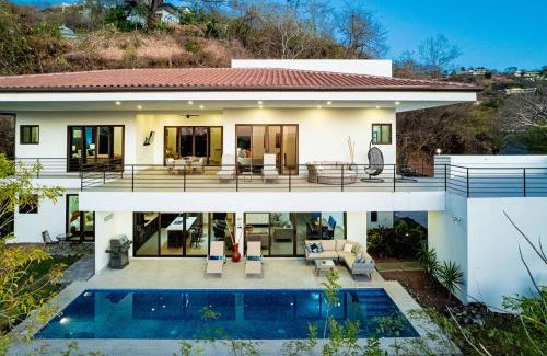 Playa Hermosa House | Casa Blanca
