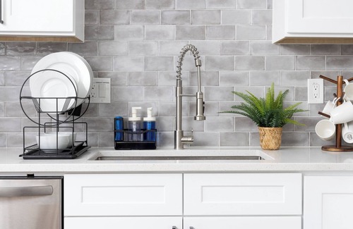Uptown House | Casa Bohemia - 5 Star Location - Convenience and Comfort - Free L2 EV Charging