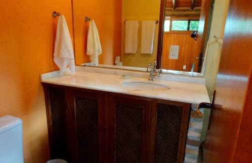 Vila do Abraao Bed & Breakfast | Casa Bonita Hospedagem e Café