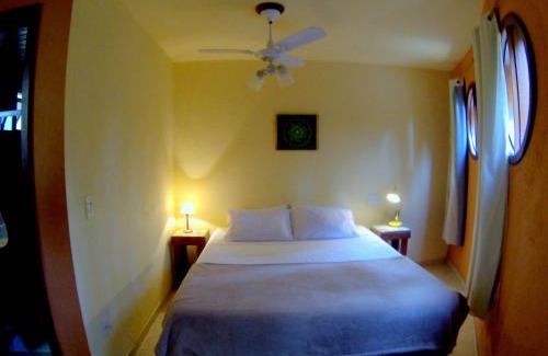 Vila do Abraao Bed & Breakfast | Casa Bonita Hospedagem e Café