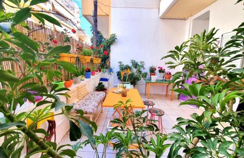 Agios Dimitrios Apartment | Casa Bonita, House with Private Entrance and Garden, between center and sea