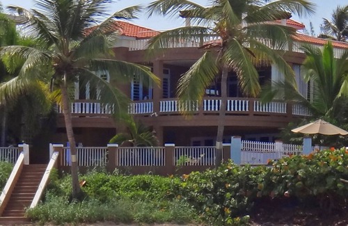 Bajura House | Casa Bonita - OCEAN FRONT house - Shacks Beach