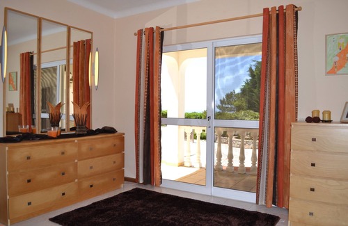 Aljezur Villa | Casa Borboleta Well maintained villa with sea views, large garden and pool, dream location