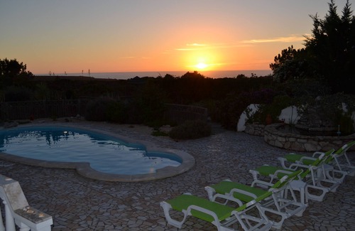 Aljezur Villa | Casa Borboleta Well maintained villa with sea views, large garden and pool, dream location