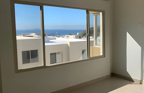 El Sauzal House | Casa Boreal | 3 BR 2.5 BA Home | 15 min from Ensenada and Valle de Guadalupe
