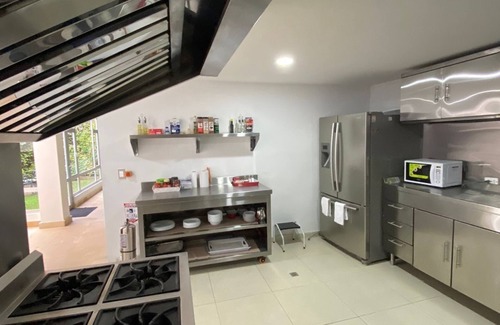 Suba House | Casa Boutique de Lujo Entera, Excelente Ubicación
