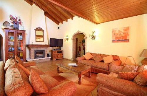Carvoeiro Villa | Casa Bruella - Walk to beach Pool WiFi and BBQ