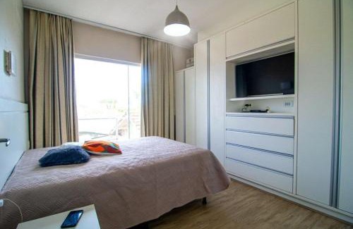 Meia Praia House | Casa c/piscina á 15 minutos Parque Beto Carreiro e 300m da praia Navegantes