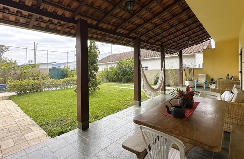 Jardim Capricornio Ski Chalet | Casa c piscina a 700m da Praia de Caraguatatuba/SP