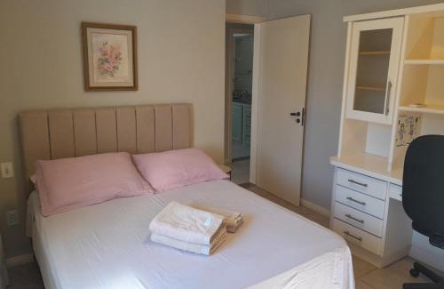 Pinheirinho House | Casa c piscina, churrasq e Wi-Fi, lazer completo