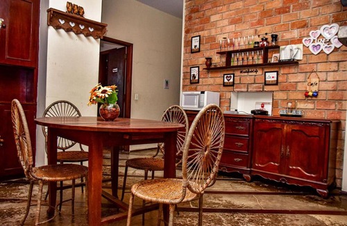 Jardim Virginia House | Casa c piscina e churrasqueira no Guarujá - SP