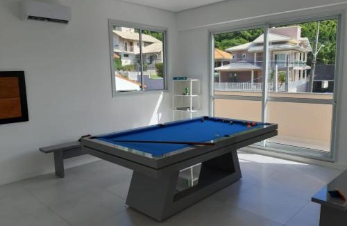 Barra da Lagoa House | Casa c/SPA e mesa de sinuca 240 m2
