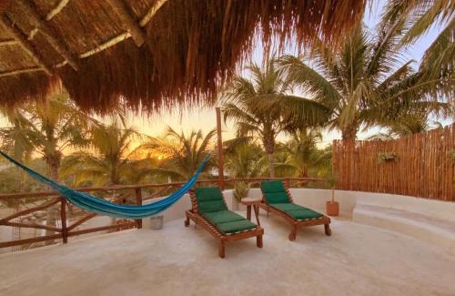 Isla Holbox House | Casa Cacahuate Holbox-Casa entera con jardin-Whole house with garden