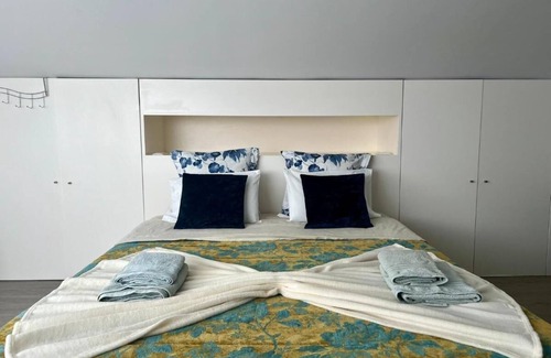 Caloura Condo | Casa Caloura Seaside Deluxe Accommodation & SPA