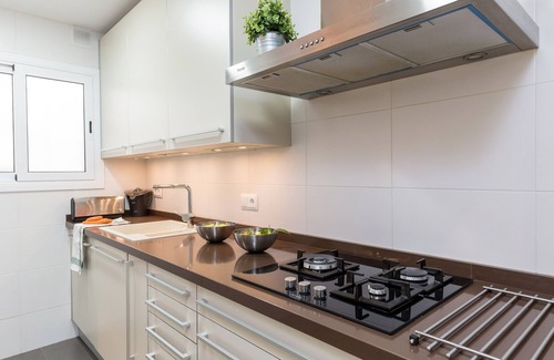 La Salut Apartment | Casa Camelies apartment close to Park Guell - FREE WIFI