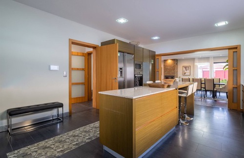 Ponta Garca House | Casa Celeste-Deluxe Ocean View/Heated Pool