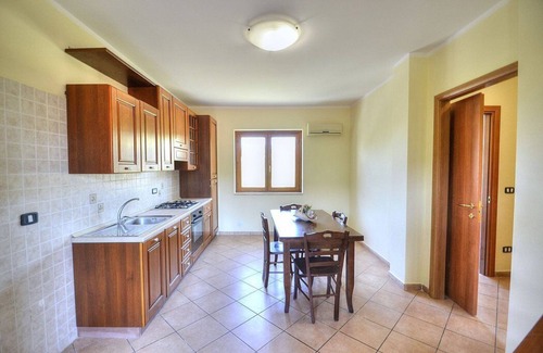 Ascea House | Casa Clelia F: A welcoming apartment surrounded by the greenery.