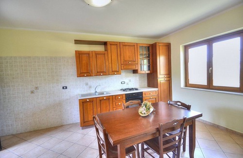 Ascea House | Casa Clelia F: A welcoming apartment surrounded by the greenery.