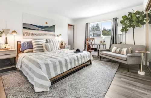 Santa Rosa House | Casa Colibrí | Backyard w/ Fire Pit | Pet Friendly