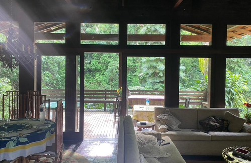 Itaipava Villa | Casa com cachoeira e rio particular