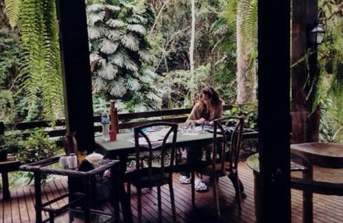 Itaipava Villa | Casa com cachoeira e rio particular