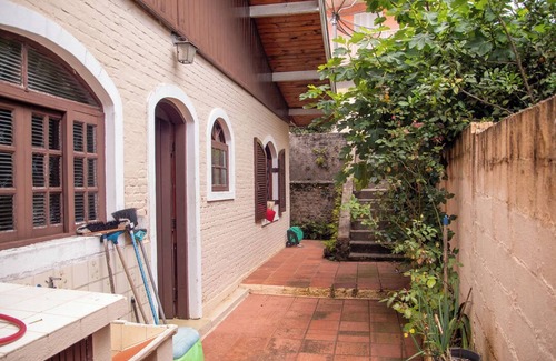 Jardim Andira House | Casa com lareira e Wi-Fi em Campos do Jordão/SP