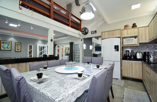 Alto Ribeirao Leste House | Casa com Piscina no Ribeirão da Ilha - SDI013