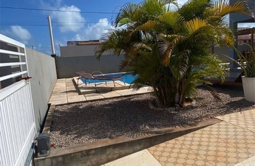 Touros House | Casa com Piscina e Jardim, a 400m da Praia de águas quente. Aceita seu animal.