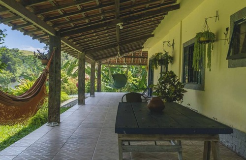 Pirai House | Casa com piscina e vista para montanha em Pirai