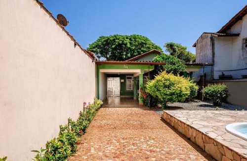 Praia do Pontal da Cruz House | Casa com piscina em São Sebastião próxima a praia e espaços de casamentos