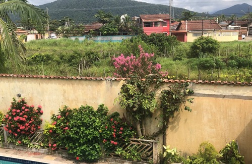 Santa Terezinha House | Casa com Piscina Gigante à 200mts da Praia