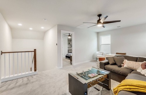 Travis County House | Casa Comano – 5BR Comfort & Media Lounges | EV+