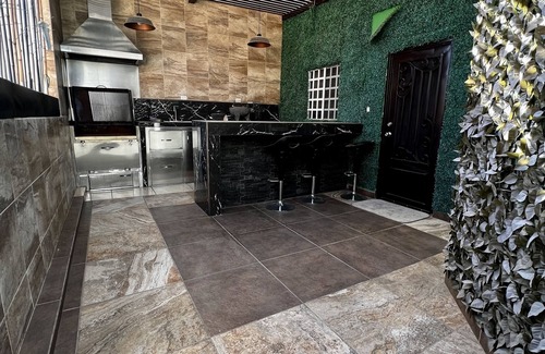 Hermosillo House | Casa con Cinebar, 4 Recamaras 6 Baños, Perfecta Para Familias, en Excelente Zona