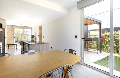 Chacras de Coria House | Casa con parrilla en complejo privado