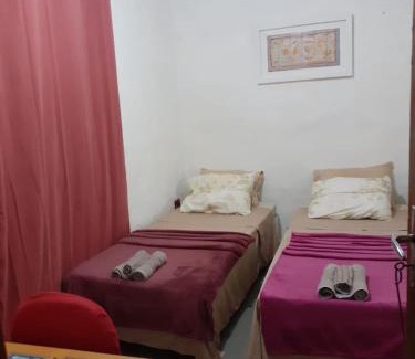 Correas House | Casa condomínio paz