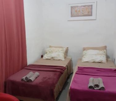 Correas House | Casa condomínio paz