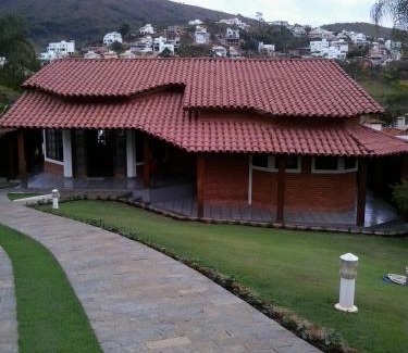 Capitolio House | Casa Condominio Escarpas do Lago em Capitólio MG