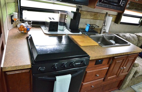 Pikeville House | Casa Coqui Camper, with WiFi, & AC, 3 miles from Falls Creek Falls State Park