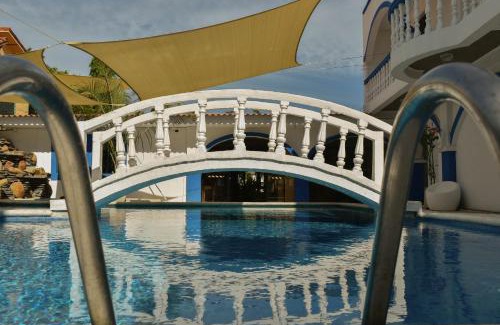 Los Cobanos Hotel | Casa Coral